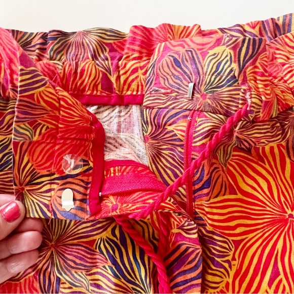 House of Harlow 1960 Linen Blend Tropical Print Shorts - Picture 7 of 16